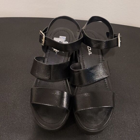 BRAND NEW SODA OPEN-TOE DOUBLE BAND ANKLE BUCKLE BLOCK HEEL PLATFORM SANDAL - Picture 6 of 15